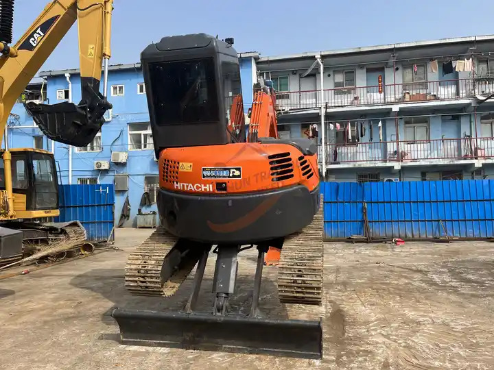 Second Hand excellent original mini excavator hitachi used ZX55 ZX60 ZX70 small used excavator made in Japan for sale - Bager guseničar: slika 5 Second Hand excellent original mini excavator hitachi used ZX55 ZX60 ZX70 small used excavator made in Japan for sale - Bager guseničar: slika 5