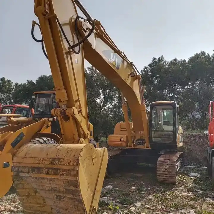 Used Cat 325 Excavator Used Cat 325bl Excavator Caterpilar 325c Original Japan Cat 320 325 330 Excavator - Bager: slika 1 Used Cat 325 Excavator Used Cat 325bl Excavator Caterpilar 325c Original Japan Cat 320 325 330 Excavator - Bager: slika 1
