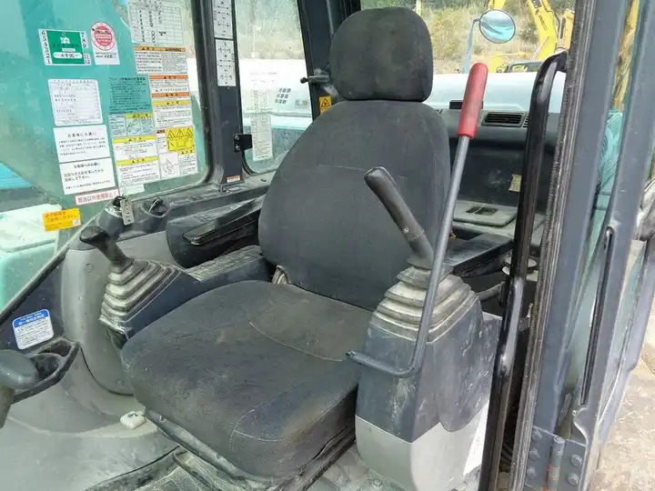 Used Crawler Hydraulic Excavator Kobelco Sk75-8 Sk230-6 Sk 025 Sk200 6 Sk75 Sk250-8 - Bager: slika 2 Used Crawler Hydraulic Excavator Kobelco Sk75-8 Sk230-6 Sk 025 Sk200 6 Sk75 Sk250-8 - Bager: slika 2