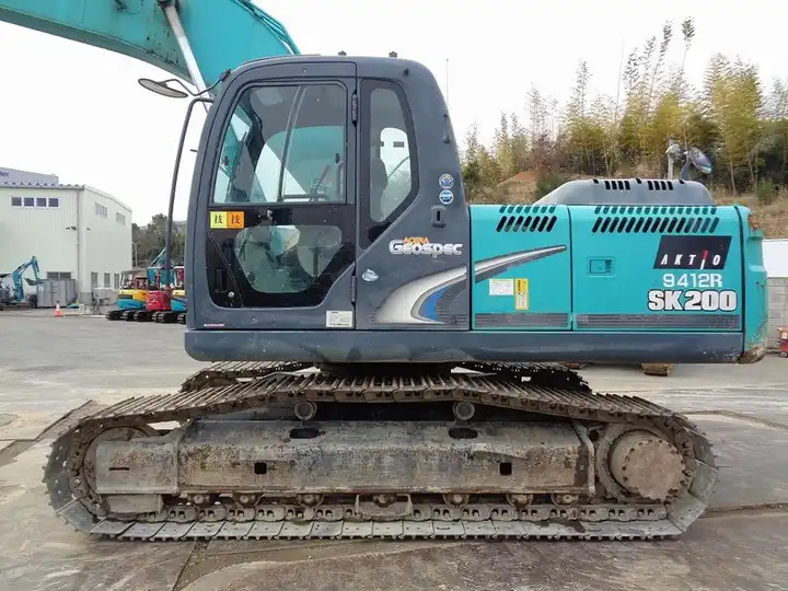 Used Crawler Hydraulic Excavator Kobelco Sk75-8 Sk230-6 Sk 025 Sk200 6 Sk75 Sk250-8 - Bager: slika 4 Used Crawler Hydraulic Excavator Kobelco Sk75-8 Sk230-6 Sk 025 Sk200 6 Sk75 Sk250-8 - Bager: slika 4