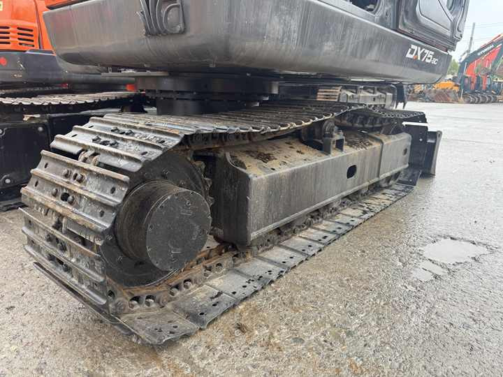 Used Excavator Doosan DX75-9C Second-hand Excavator Digger DX75-9C Compact Shovel Crawler Doosan 75 Excavator Doosan Dx75-9C - Bager guseničar: slika 3 Used Excavator Doosan DX75-9C Second-hand Excavator Digger DX75-9C Compact Shovel Crawler Doosan 75 Excavator Doosan Dx75-9C - Bager guseničar: slika 3