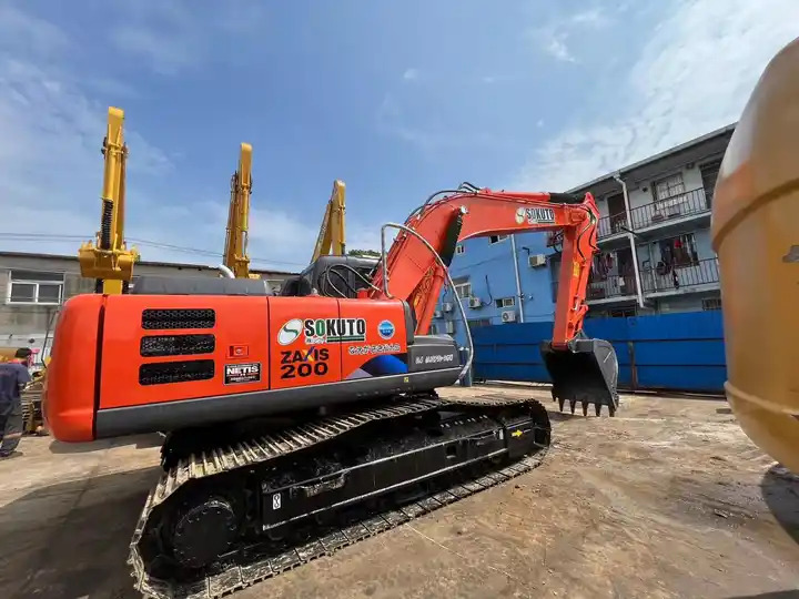 Bager guseničar Used Hitachi ZX200 crawler Excavator, Japan Made used Hitachi ZX200  large Excavator on sale: slika 6 Bager guseničar Used Hitachi ZX200 crawler Excavator, Japan Made used Hitachi ZX200  large Excavator on sale: slika 6