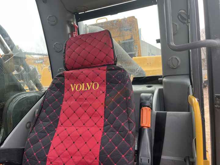 Used Volvo EC480 Excavator 48 Ton Original Heavy Duty Equipment Digger Secondhand Crawler Hydraulic Excavator Volvo EC480DL - Bager guseničar: slika 4 Used Volvo EC480 Excavator 48 Ton Original Heavy Duty Equipment Digger Secondhand Crawler Hydraulic Excavator Volvo EC480DL - Bager guseničar: slika 4