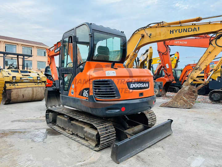 Used excavator doosan dx60 excavators earth-moving machinery doosan dx60 dx80 dx75 dx225 dh60 dh60-7for sale - Bager guseničar: slika 5 Used excavator doosan dx60 excavators earth-moving machinery doosan dx60 dx80 dx75 dx225 dh60 dh60-7for sale - Bager guseničar: slika 5
