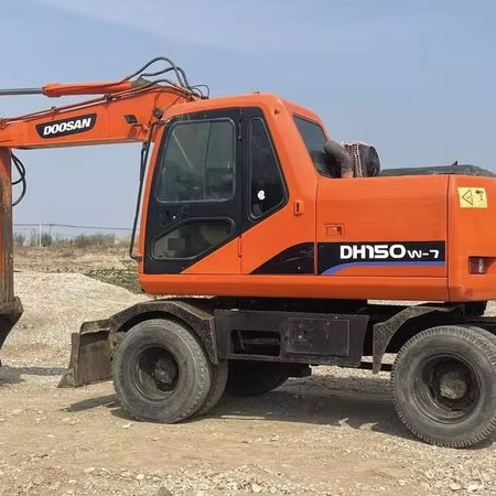 Wheel Digging Crawler Excavator Used Doosan150W Dh150W Dh150W-7 / Second-Hand Korea Engine Doosan Dh 150 150W-7 Doosan150 - Bager točkaš: slika 1 Wheel Digging Crawler Excavator Used Doosan150W Dh150W Dh150W-7 / Second-Hand Korea Engine Doosan Dh 150 150W-7 Doosan150 - Bager točkaš: slika 1