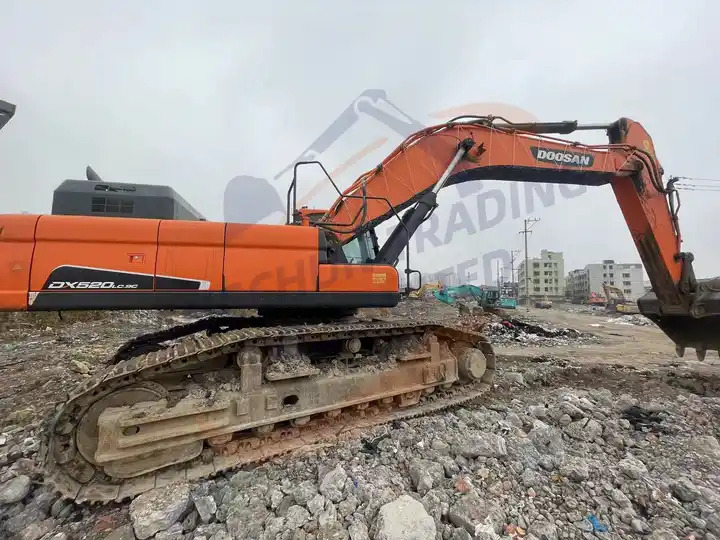 Low price Used Doosan excavator DX520LC-9C in good condition for sale - Bager guseničar: slika 3 Low price Used Doosan excavator DX520LC-9C in good condition for sale - Bager guseničar: slika 3