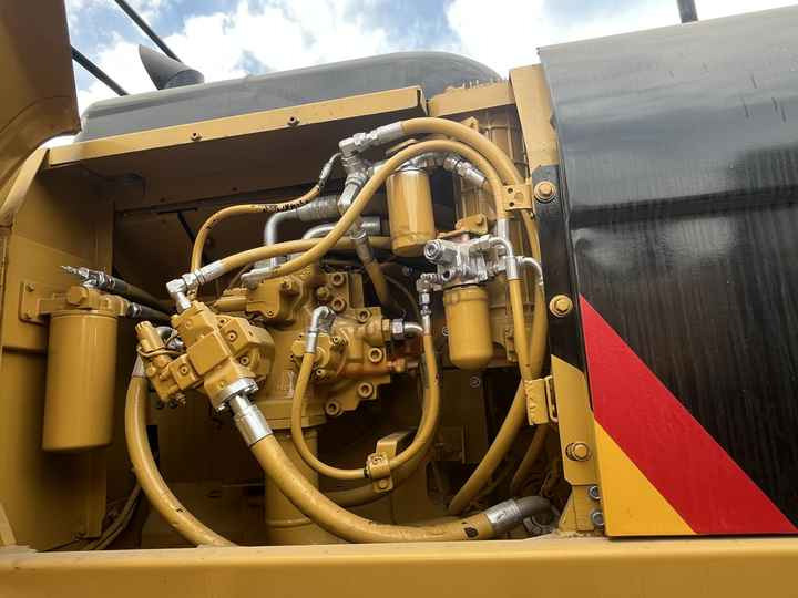 Perfect performance caterpillar Used 336D2L 336D2 336D Hydraulic Crawler Excavator Suitable For Construction - Bager guseničar: slika 4 Perfect performance caterpillar Used 336D2L 336D2 336D Hydraulic Crawler Excavator Suitable For Construction - Bager guseničar: slika 4