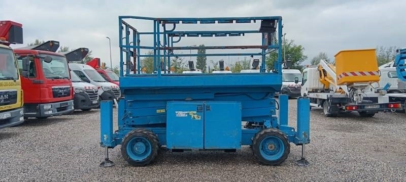 Genie GS-2669 - 10 m, 4x4, diesel - Lift u obliku makaza: slika 5 Genie GS-2669 - 10 m, 4x4, diesel - Lift u obliku makaza: slika 5