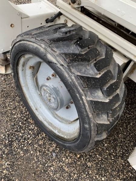 Lizing Genie GS3390 - 12,06 m - 4x4 - diesel  Genie GS3390 - 12,06 m - 4x4 - diesel: slika 13 Lizing Genie GS3390 - 12,06 m - 4x4 - diesel  Genie GS3390 - 12,06 m - 4x4 - diesel: slika 13