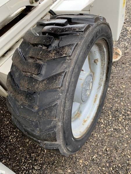 Lizing Genie GS3390 - 12,06 m - 4x4 - diesel  Genie GS3390 - 12,06 m - 4x4 - diesel: slika 12 Lizing Genie GS3390 - 12,06 m - 4x4 - diesel  Genie GS3390 - 12,06 m - 4x4 - diesel: slika 12