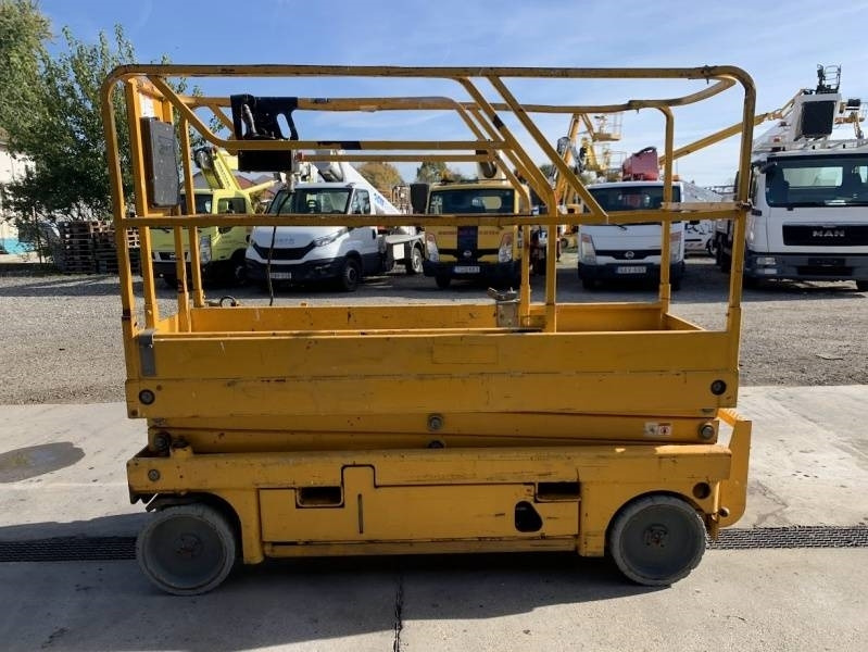 Haulotte Compact 8 - 8m, electric - Lift u obliku makaza: slika 5 Haulotte Compact 8 - 8m, electric - Lift u obliku makaza: slika 5