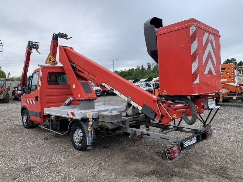 Vazdušna platforma montirana na kamion Iveco Daily GSR E179T - 17,1m - 200 kg: slika 7