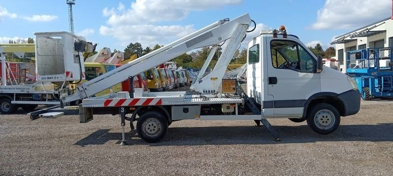 Iveco Daily Multitel 160 ALU DS - 16m - Vazdušna platforma montirana na kamion: slika 4 Iveco Daily Multitel 160 ALU DS - 16m - Vazdušna platforma montirana na kamion: slika 4