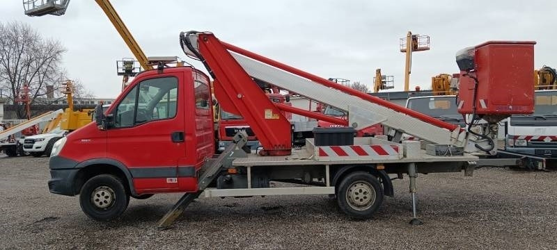 Iveco Daily Multitel MT182 DS - 18,2 m - Vazdušna platforma montirana na kamion: slika 5 Iveco Daily Multitel MT182 DS - 18,2 m - Vazdušna platforma montirana na kamion: slika 5