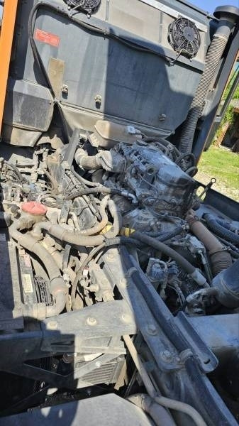 Autočistilica Mfh 5500 sweeper - with air conditionier: slika 6 Autočistilica Mfh 5500 sweeper - with air conditionier: slika 6