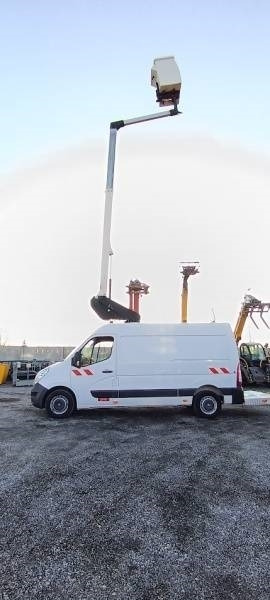 Vazdušna platforma montirana na kamion Renault Master Klubb K32: slika 9