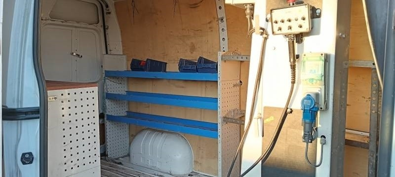 Vazdušna platforma montirana na kamion Renault Master Klubb K32: slika 15