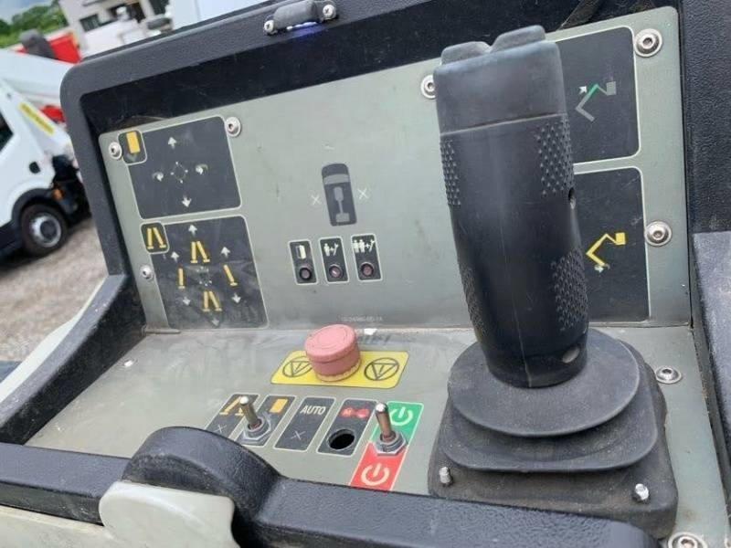 Vazdušna platforma montirana na kamion Renault Master Versalift VTL135 EVO - 13,3 m - 120kg: slika 14 Vazdušna platforma montirana na kamion Renault Master Versalift VTL135 EVO - 13,3 m - 120kg: slika 14