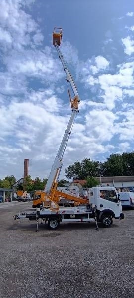 Vazdušna platforma montirana na kamion Renault Maxity Multitel MX200 - 20 m: slika 9 Vazdušna platforma montirana na kamion Renault Maxity Multitel MX200 - 20 m: slika 9