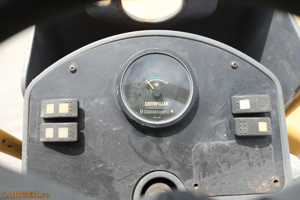 Valjak za puteve CAT CB 224 E: slika 10