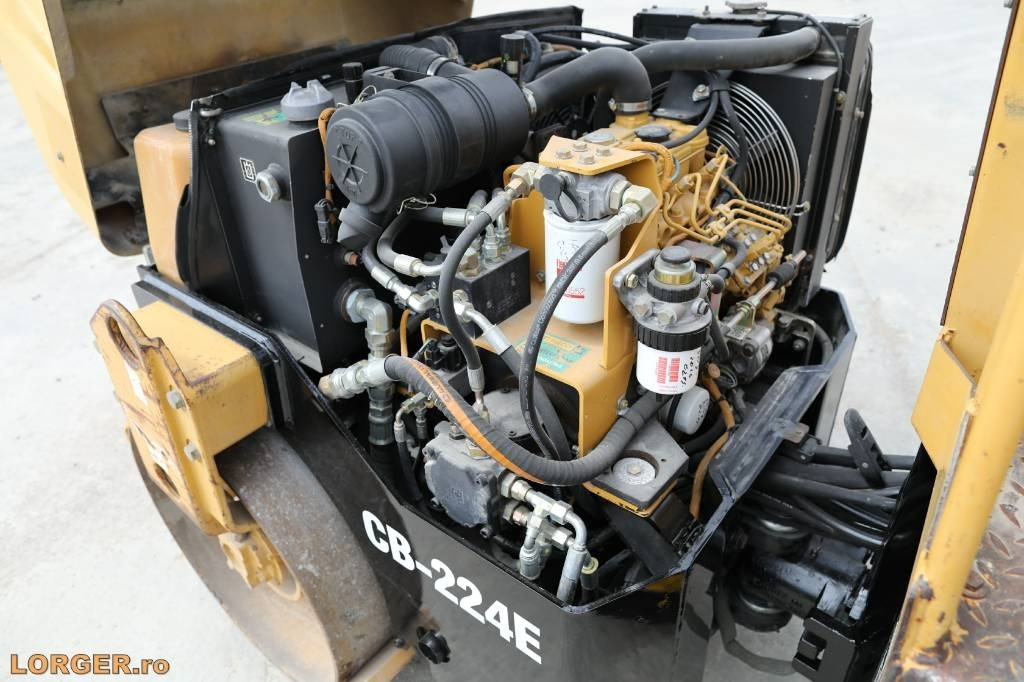 Valjak za puteve CAT CB 224 E: slika 7