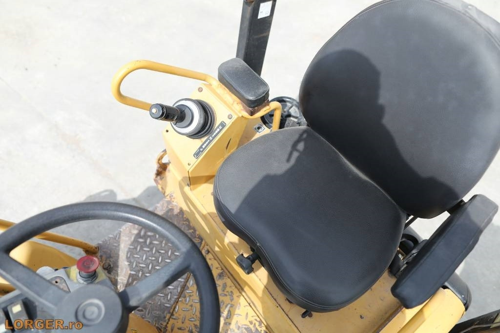 Valjak za puteve CAT CB 224 E: slika 8