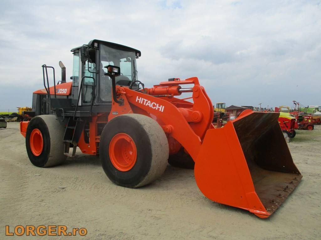 Hitachi ZW 250 - Utovarivač točkaš: slika 4 Hitachi ZW 250 - Utovarivač točkaš: slika 4