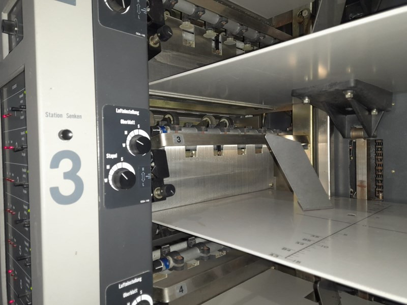 Horizon AC-8000 S | collator | 8 stations | 1992 - Štamparska mašina: slika 2 Horizon AC-8000 S | collator | 8 stations | 1992 - Štamparska mašina: slika 2