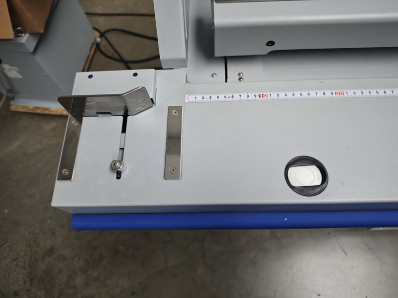 Horizon BQ-270V | 371.000 | 2011 - Mašina za uvezivanje knjiga: slika 4 Horizon BQ-270V | 371.000 | 2011 - Mašina za uvezivanje knjiga: slika 4