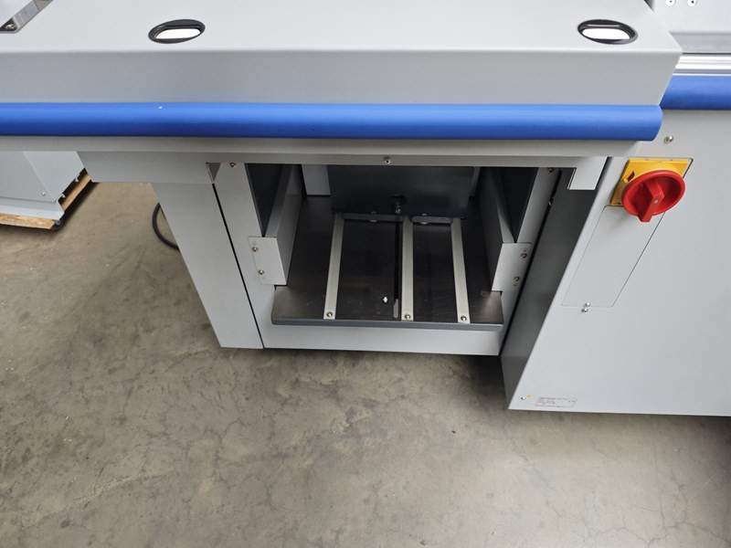 Horizon BQ-270V | 371.000 | 2011 - Mašina za uvezivanje knjiga: slika 3 Horizon BQ-270V | 371.000 | 2011 - Mašina za uvezivanje knjiga: slika 3