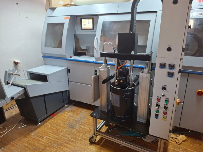 Horizon BQ-470 | 2009 | 800.000 - Mašina za uvezivanje knjiga: slika 1 Horizon BQ-470 | 2009 | 800.000 - Mašina za uvezivanje knjiga: slika 1