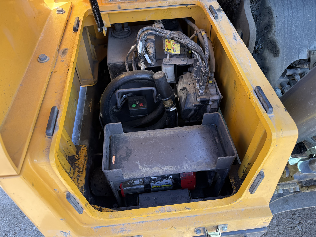 Bager guseničar Volvo EC 220 EL: slika 24