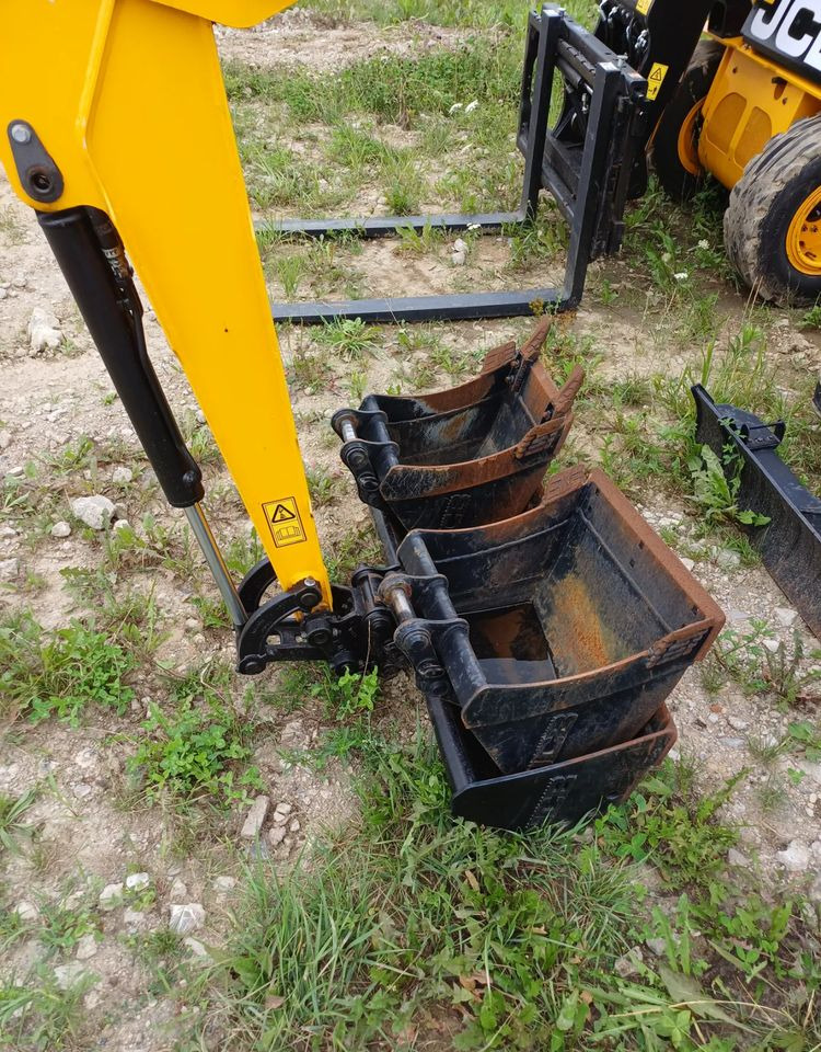 JCB 19C-1 - Bager guseničar: slika 3 JCB 19C-1 - Bager guseničar: slika 3