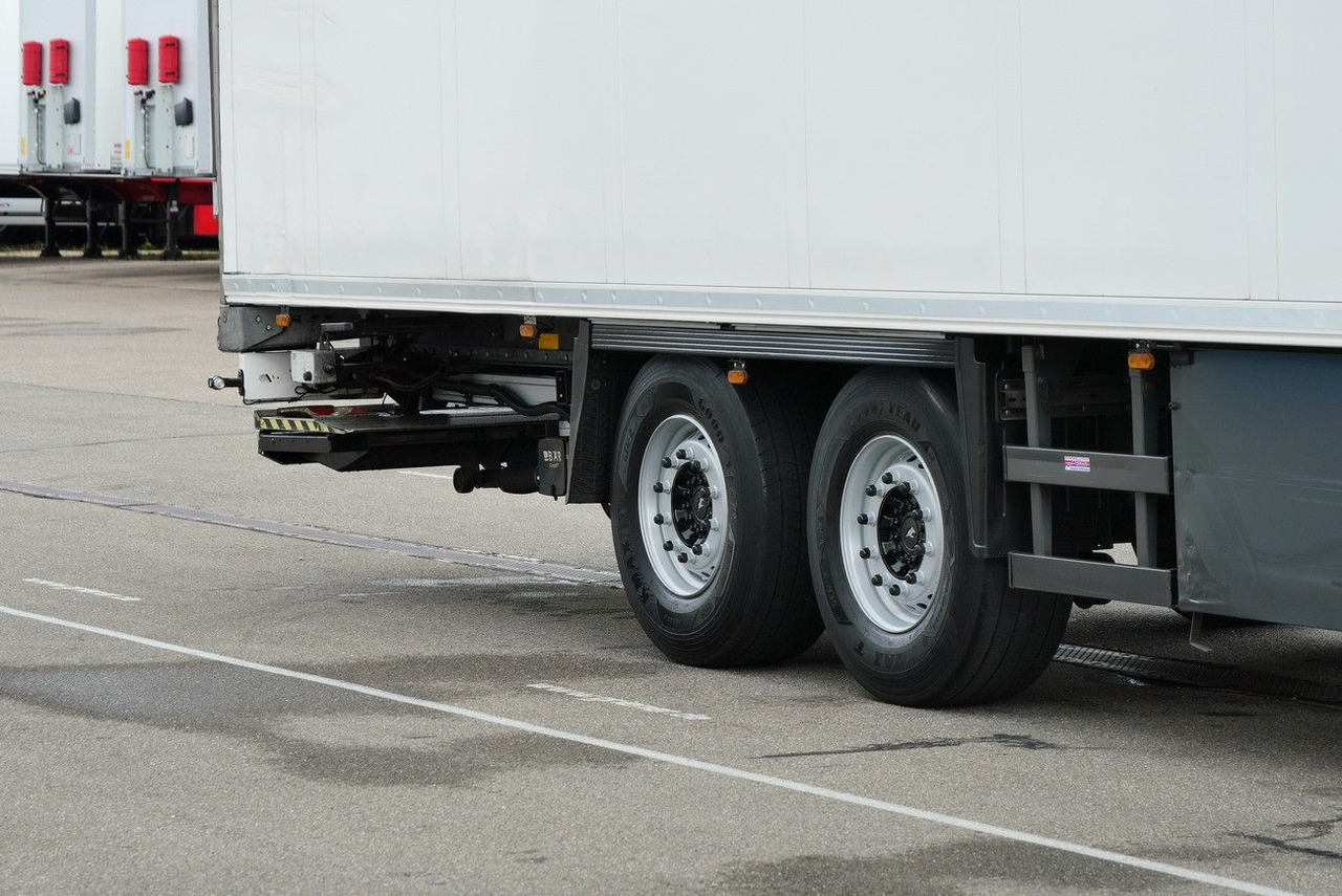 Schmitz Cargobull SKO 18 /BI TEMP / LBW BÄR / FP45 /VECTOR 1950 MT - Poluprikolica hladnjače: slika 5 Schmitz Cargobull SKO 18 /BI TEMP / LBW BÄR / FP45 /VECTOR 1950 MT - Poluprikolica hladnjače: slika 5