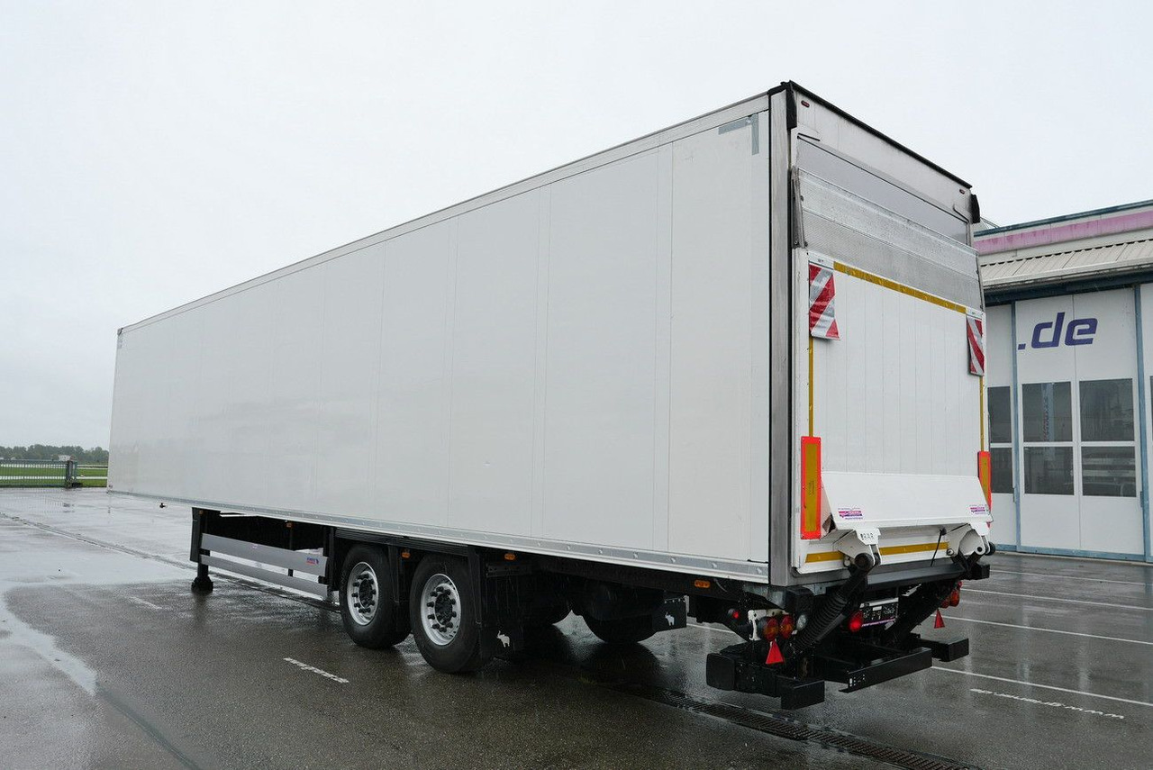 Schmitz Cargobull SKO 18 /LBW BÄR 2500 kg / CARRIER 1550 / LIFT - Poluprikolica hladnjače: slika 1 Schmitz Cargobull SKO 18 /LBW BÄR 2500 kg / CARRIER 1550 / LIFT - Poluprikolica hladnjače: slika 1