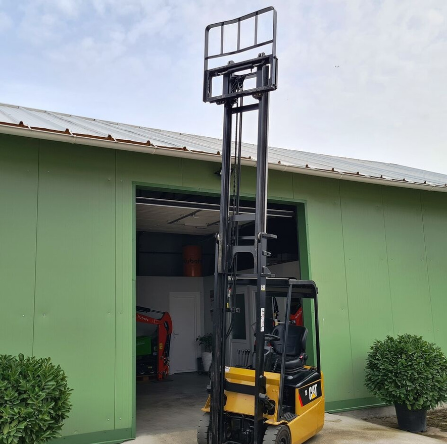 Caterpillar 15 - Viljuškar: slika 2 Caterpillar 15 - Viljuškar: slika 2