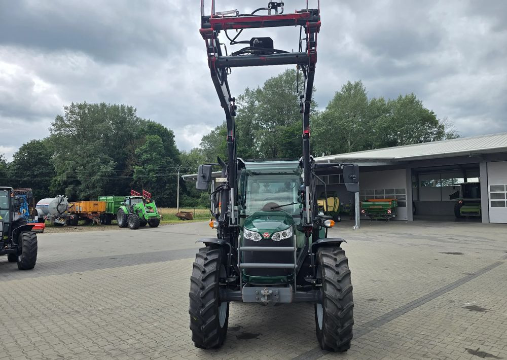 Traktor Massey Ferguson 4708: slika 8