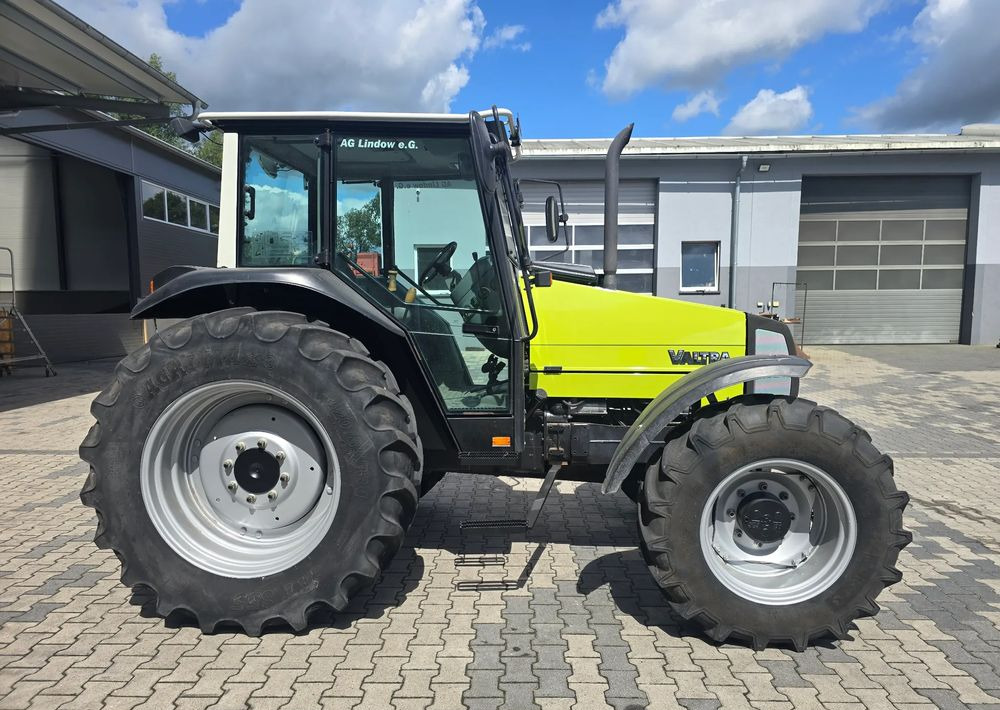 Valtra 800 - Traktor: slika 5 Valtra 800 - Traktor: slika 5