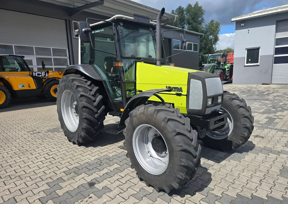 Valtra 800 - Traktor: slika 1 Valtra 800 - Traktor: slika 1