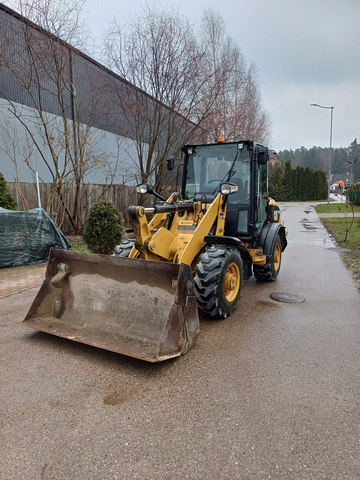 CATERPILLAR 906H - Bager utovarivač: slika 2 CATERPILLAR 906H - Bager utovarivač: slika 2