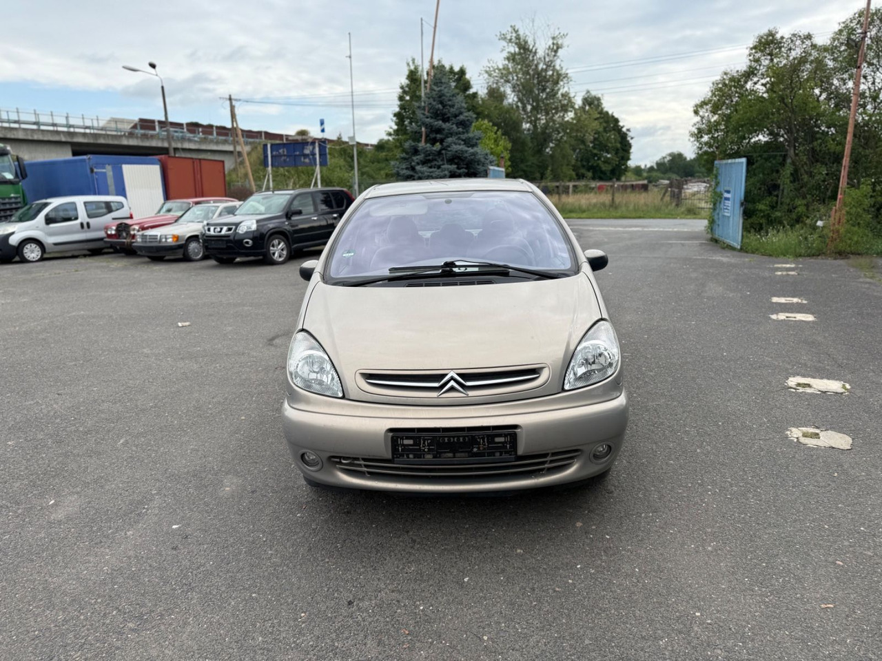 Citroën Xsara Picasso 1.8 16V Exclusive - Limuzina: slika 1 Citroën Xsara Picasso 1.8 16V Exclusive - Limuzina: slika 1