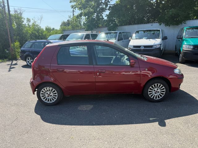 Fiat Punto Aktueller HU Motorschaden - Limuzina: slika 3 Fiat Punto Aktueller HU Motorschaden - Limuzina: slika 3