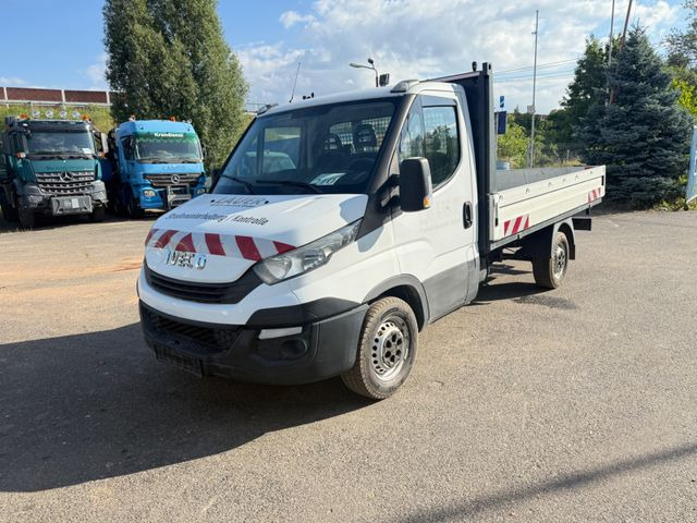 Iveco Daily 35 S 12 - Dostavno vozilo s ravnom platformom: slika 3 Iveco Daily 35 S 12 - Dostavno vozilo s ravnom platformom: slika 3