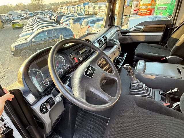 Istovarivač MAN TGS 26.400 Kipper mit Kran Jonsered 6x4: slika 11