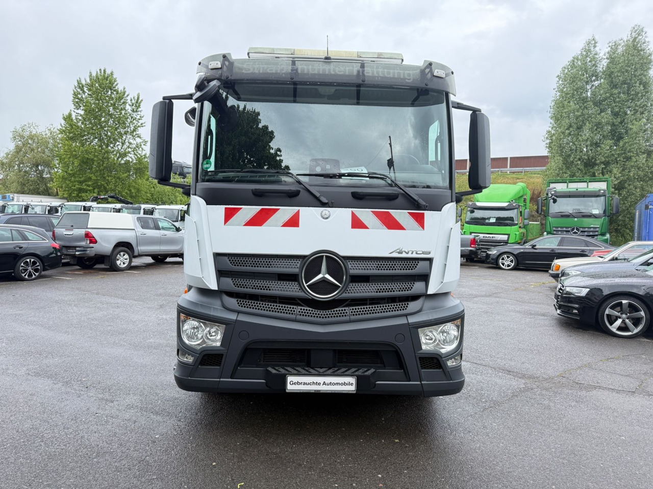 Mercedes-Benz Antos 1836 Kran Xiab - Kamion sa tovarnim sandukom, Kamion sa dizalicom: slika 4 Mercedes-Benz Antos 1836 Kran Xiab - Kamion sa tovarnim sandukom, Kamion sa dizalicom: slika 4