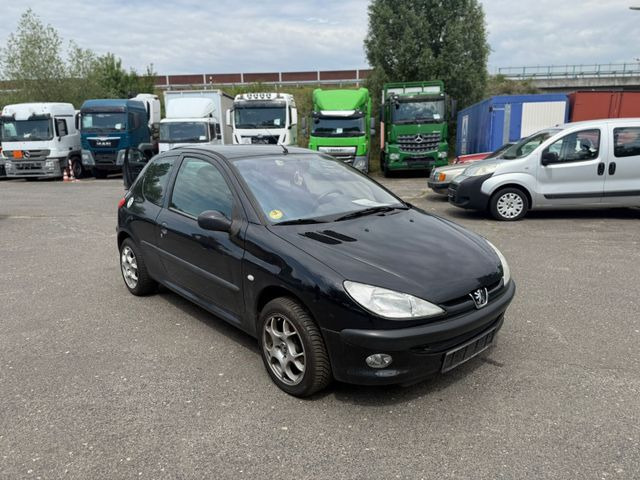Peugeot 206 1.4 HDi - Limuzina: slika 2 Peugeot 206 1.4 HDi - Limuzina: slika 2