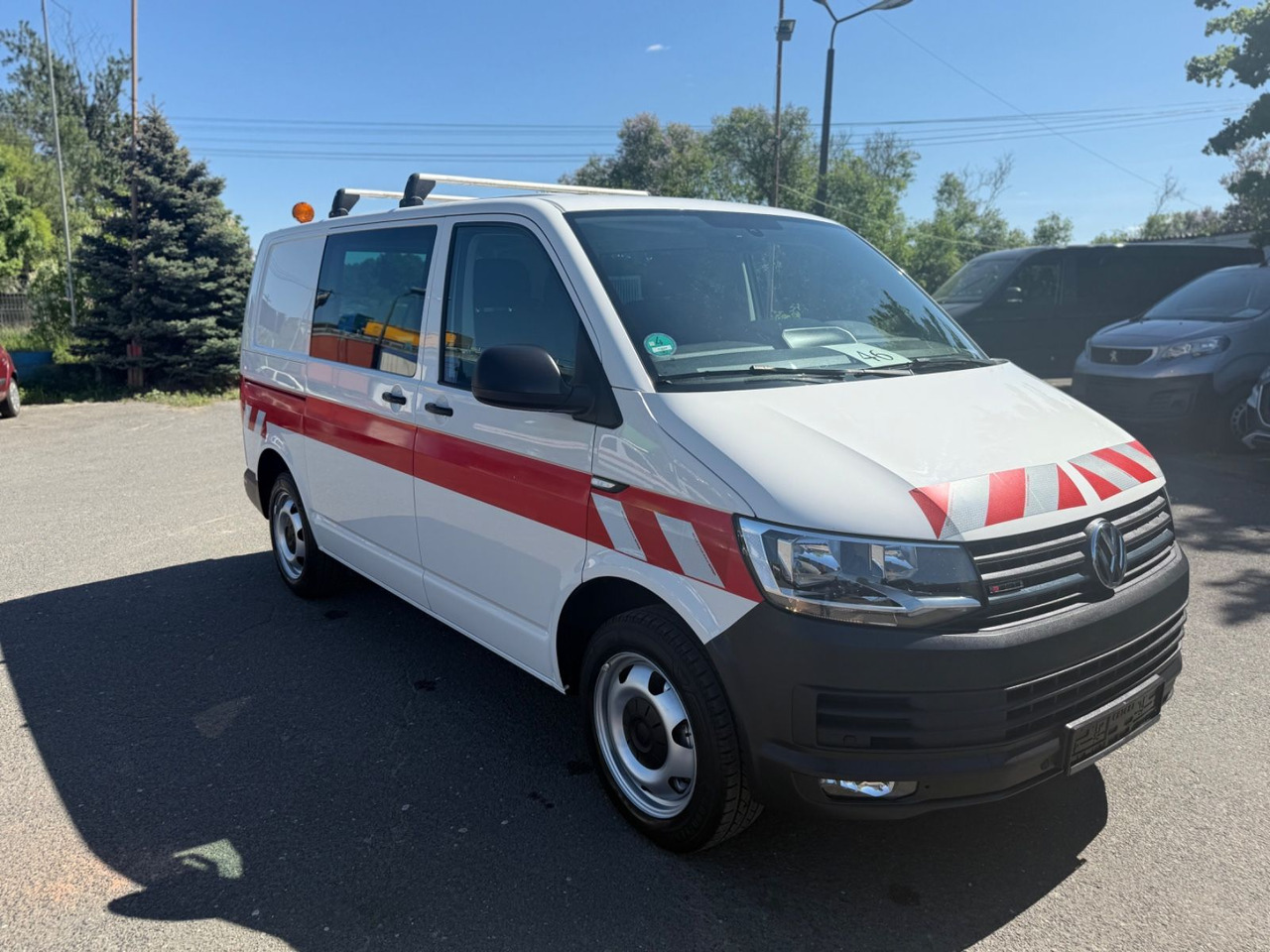 Volkswagen T6 Transporter Kasten-mixto 4x4 - Mali kombi: slika 2 Volkswagen T6 Transporter Kasten-mixto 4x4 - Mali kombi: slika 2