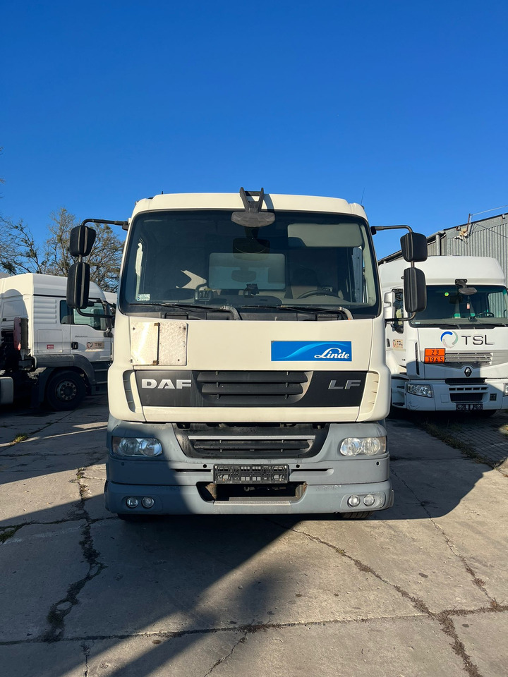 DAF FA LF55.300 - Kamion sa zatvorenim sandukom: slika 2 DAF FA LF55.300 - Kamion sa zatvorenim sandukom: slika 2