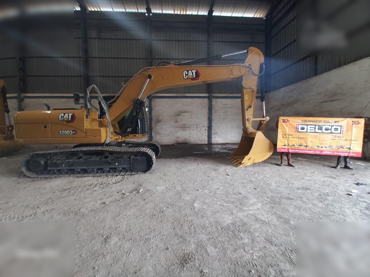 Novu Bager guseničar CATERPILLAR 320D3GC: slika 9
