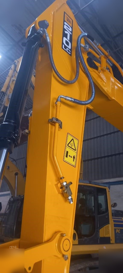 Lizing JCB JS210 LC JCB JS210 LC: slika 6